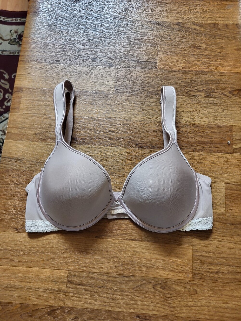 Izod Womens Size 40D Classic Underwire push up Bra Light Beige Tan